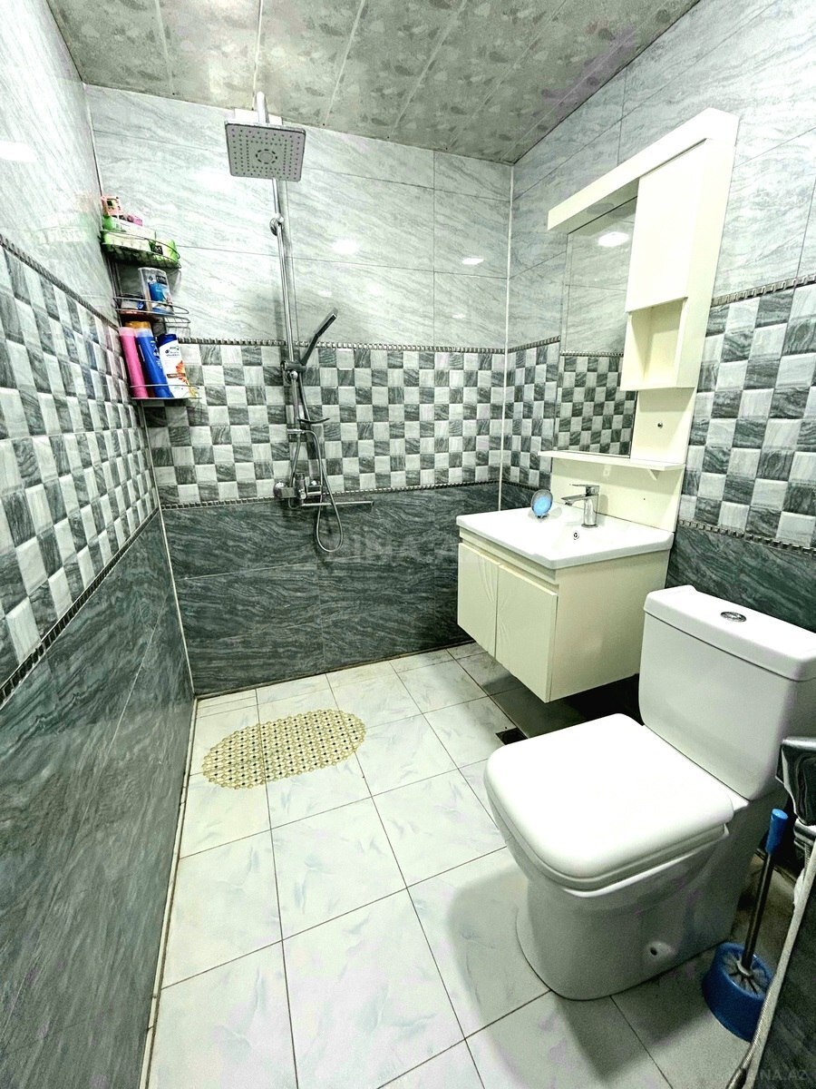 2 otaqlı Köhnə tikili, Bakıxanov q., Bakı