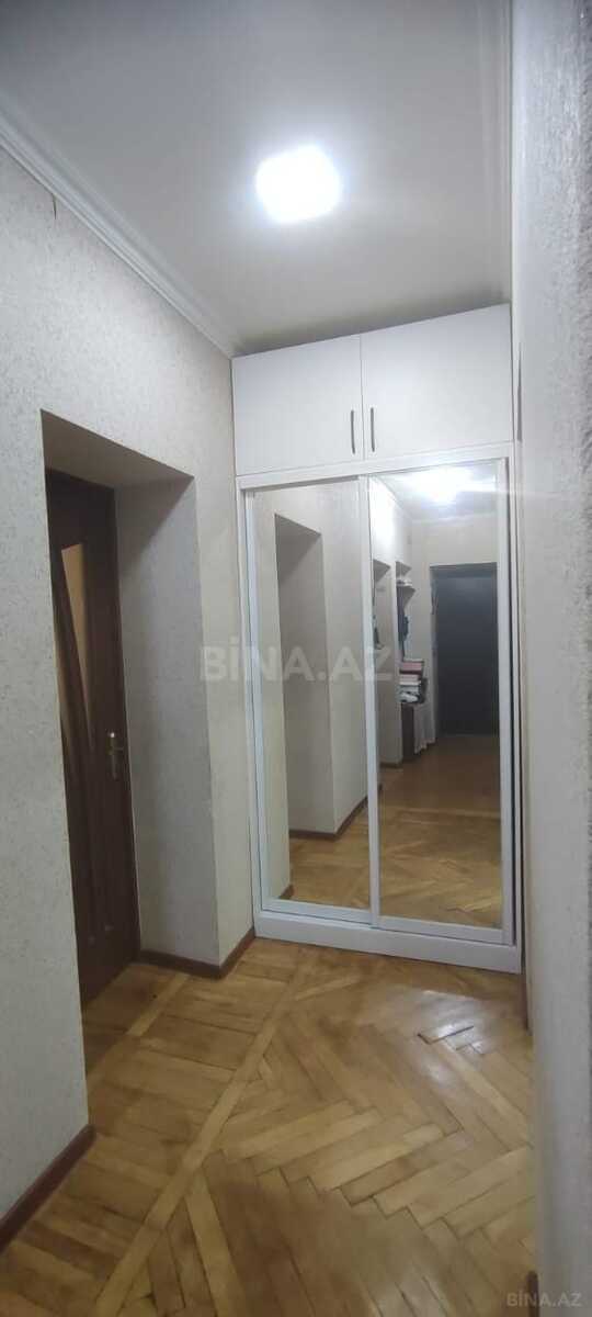 3 otaqlı Köhnə tikili, Neftçilər m., Bakı