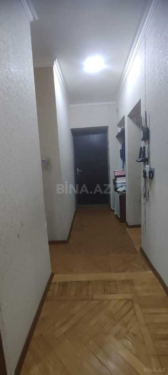 3 otaqlı Köhnə tikili, Neftçilər m., Bakı