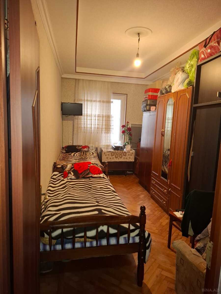 3 otaqlı Köhnə tikili, Neftçilər m., Bakı