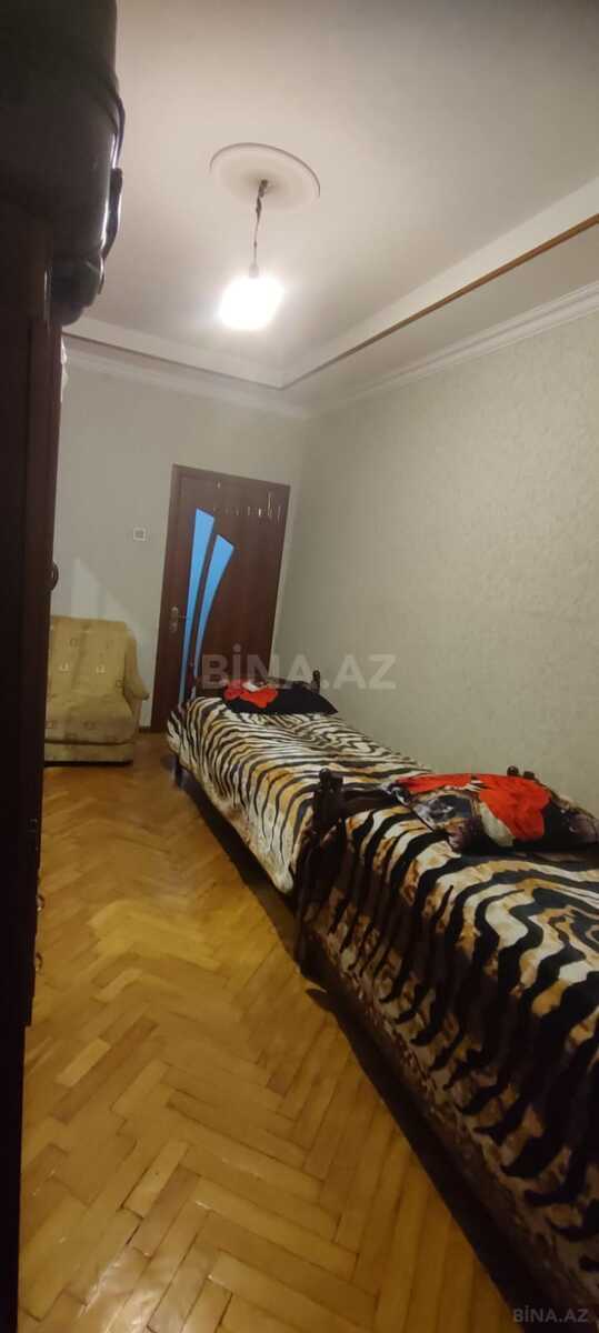 3 otaqlı Köhnə tikili, Neftçilər m., Bakı