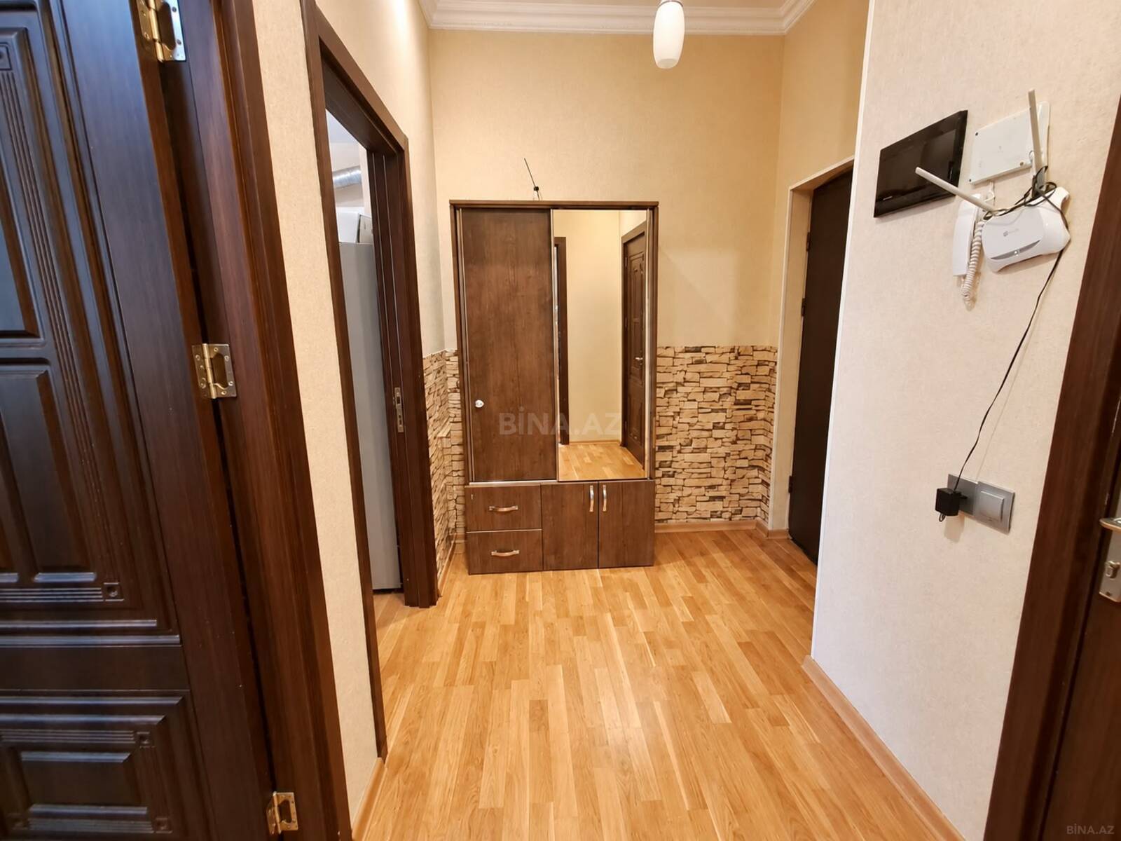 3 otaqlı Yeni tikili, Qara Qarayev m., Bakı