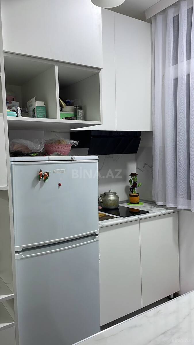 1 otaqlı Köhnə tikili, Memar Əcəmi m., Bakı