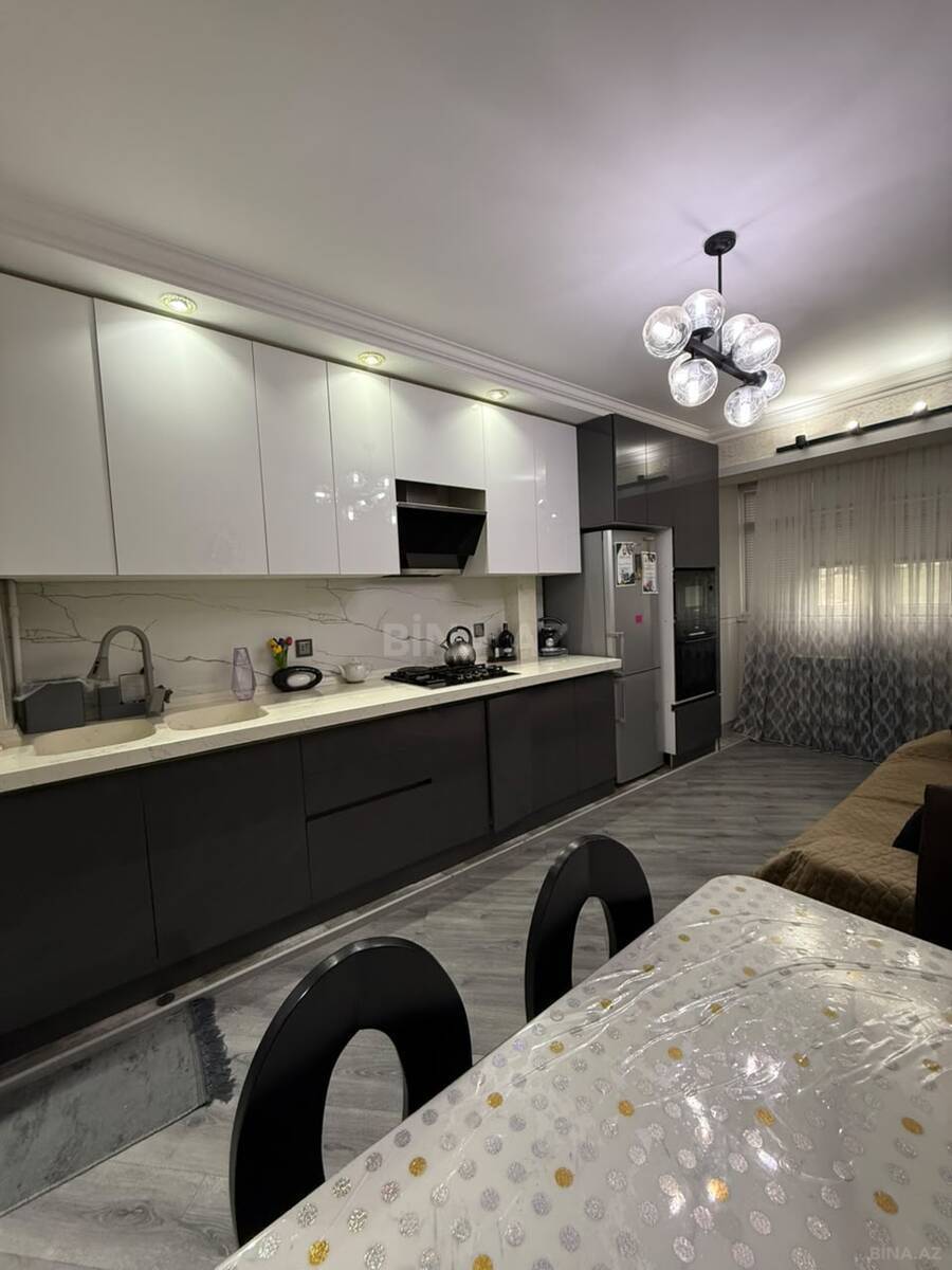 3 otaqlı Köhnə tikili, Yeni Günəşli q., Bakı