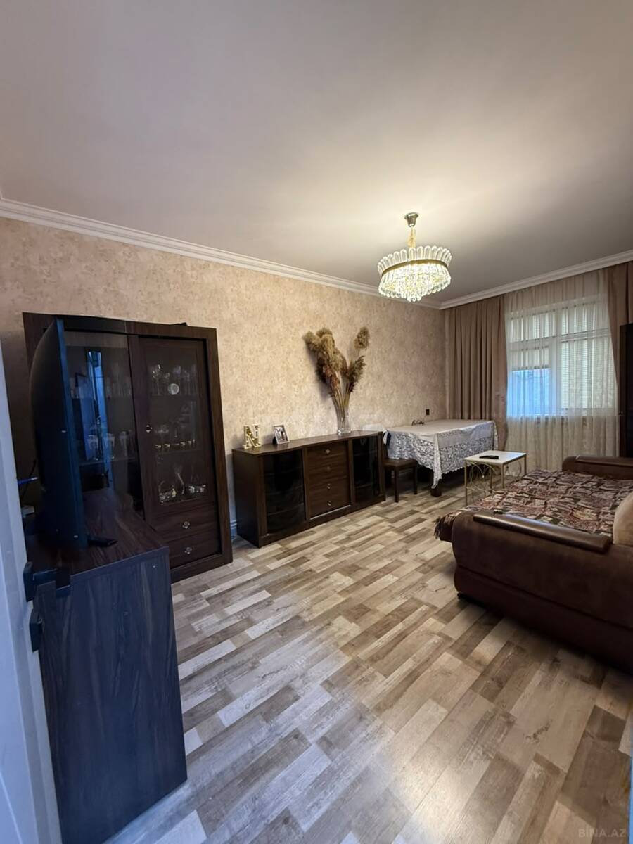 3 otaqlı Köhnə tikili, Yeni Günəşli q., Bakı