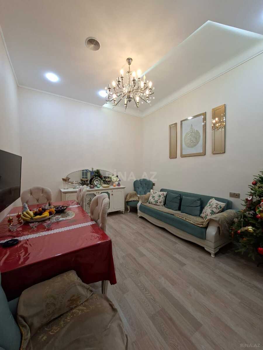 4 otaqlı Köhnə tikili, Nizami m., Bakı