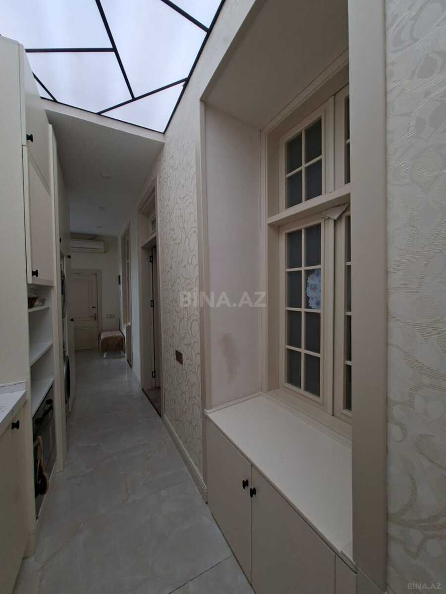 4 otaqlı Köhnə tikili, Nizami m., Bakı