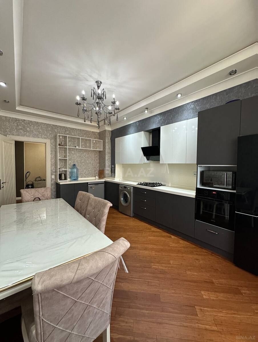 3 otaqlı Yeni tikili, Şah İsmayıl Xətai m., Bakı