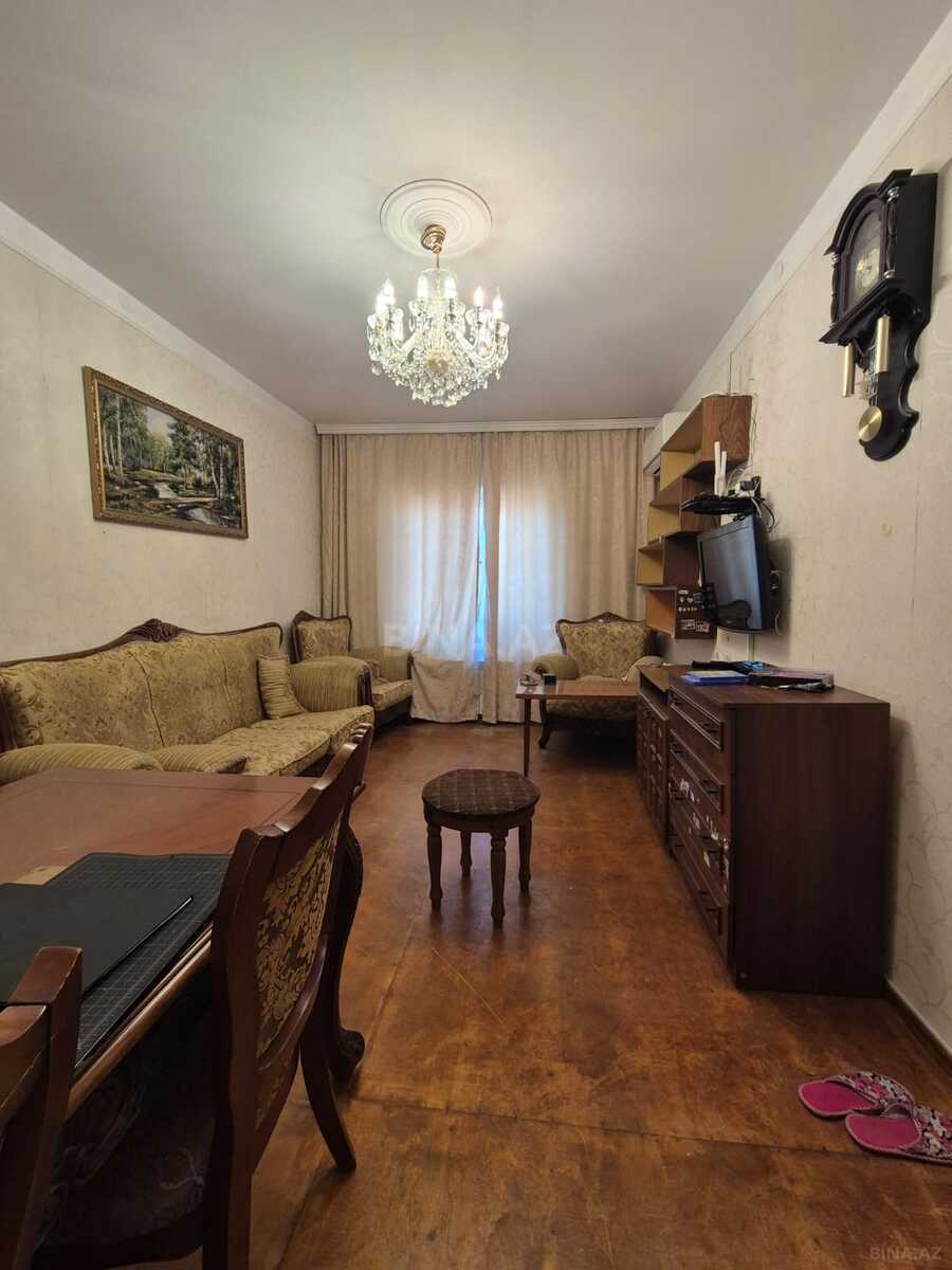 2 otaqlı Köhnə tikili, İnşaatçılar m., Bakı