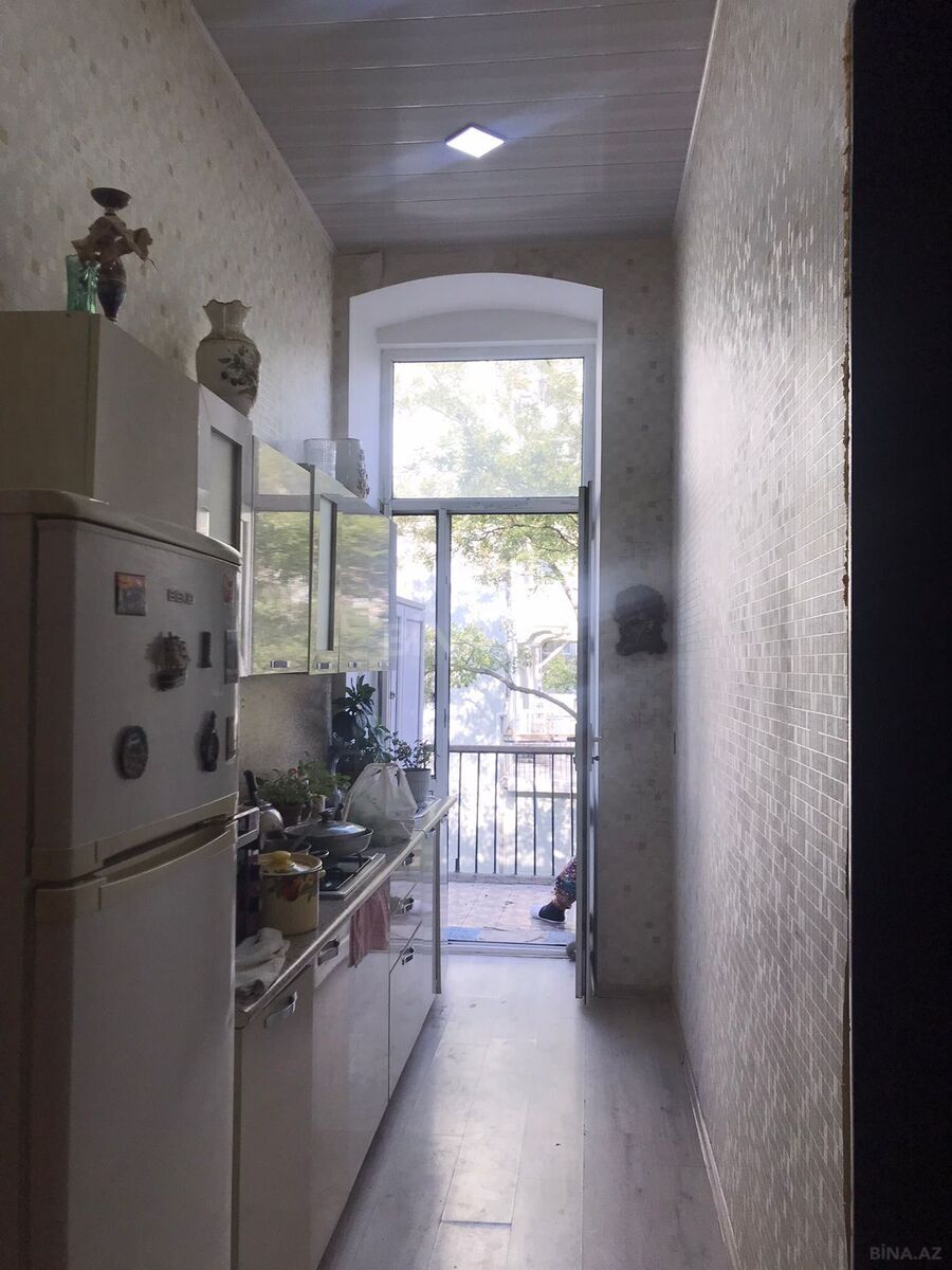 3 otaqlı Köhnə tikili, Sahil m., Bakı