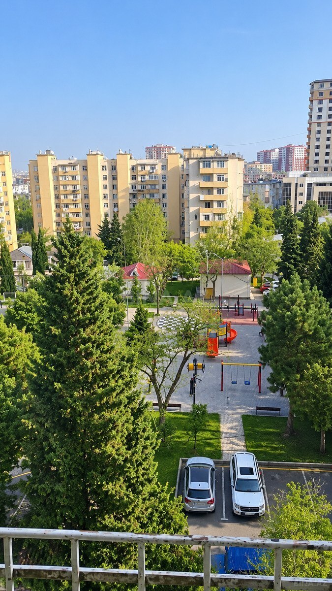 2 otaqlı Köhnə tikili, Memar Əcəmi m., Bakı