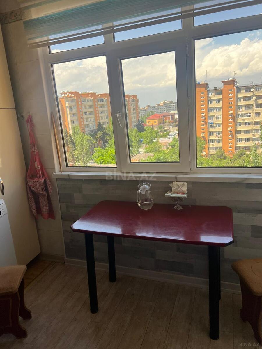 4 otaqlı Köhnə tikili, Həzi Aslanov m., Bakı