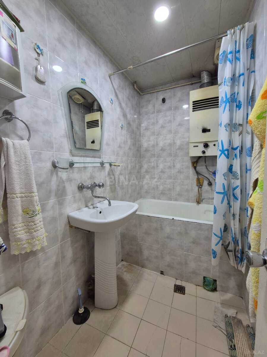2 otaqlı Köhnə tikili, İnşaatçılar m., Bakı