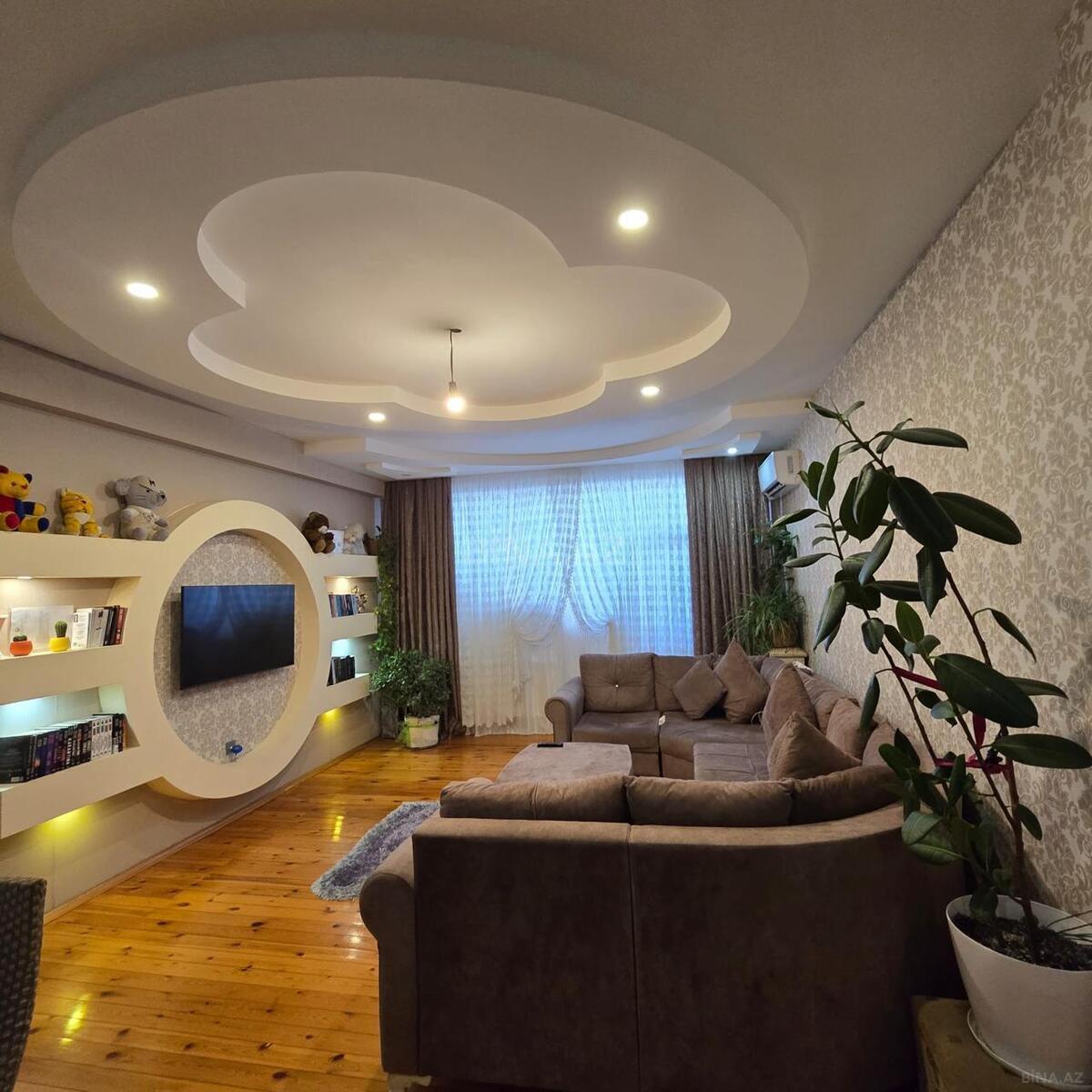 3 otaqlı Yeni tikili, Bakıxanov q., Bakı