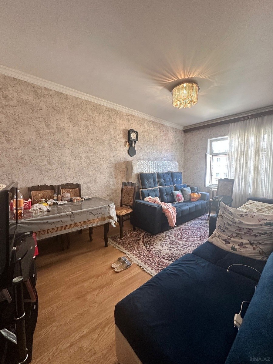 2 otaqlı Köhnə tikili, İnşaatçılar m., Bakı