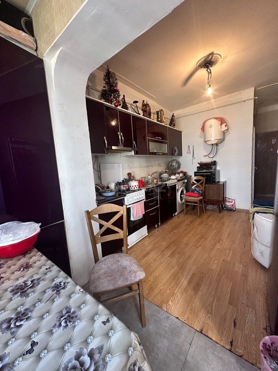 2 otaqlı Köhnə tikili, İnşaatçılar m., Bakı