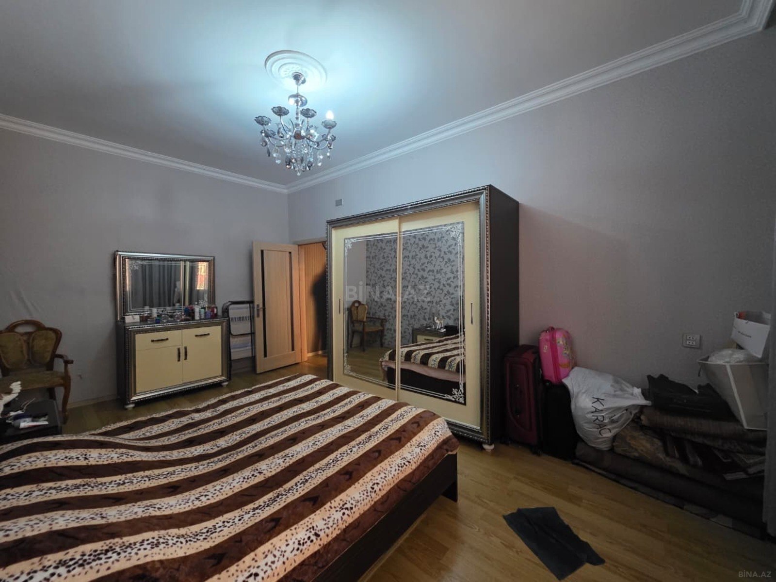 3 otaqlı Köhnə tikili, İçəri Şəhər m., Bakı
