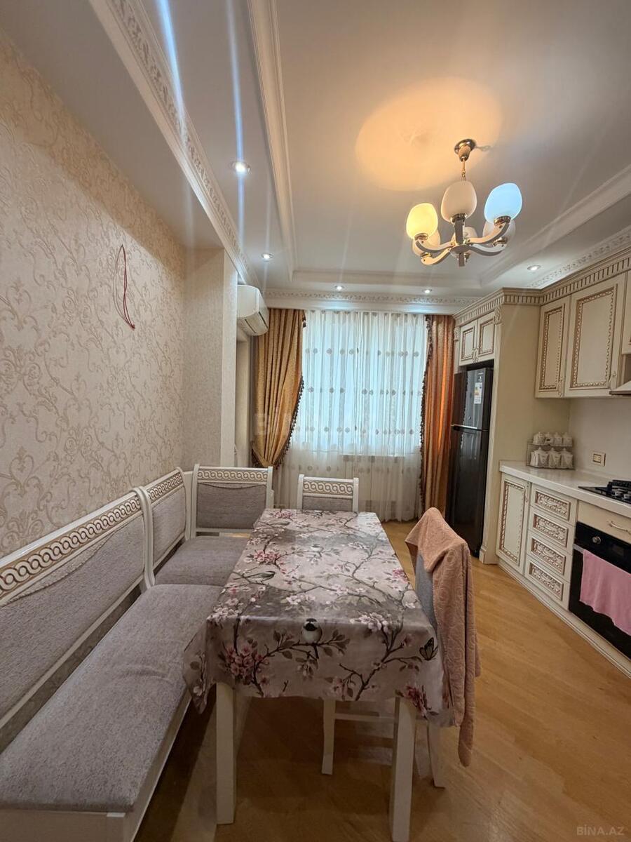 3 otaqlı Yeni tikili, Xırdalan