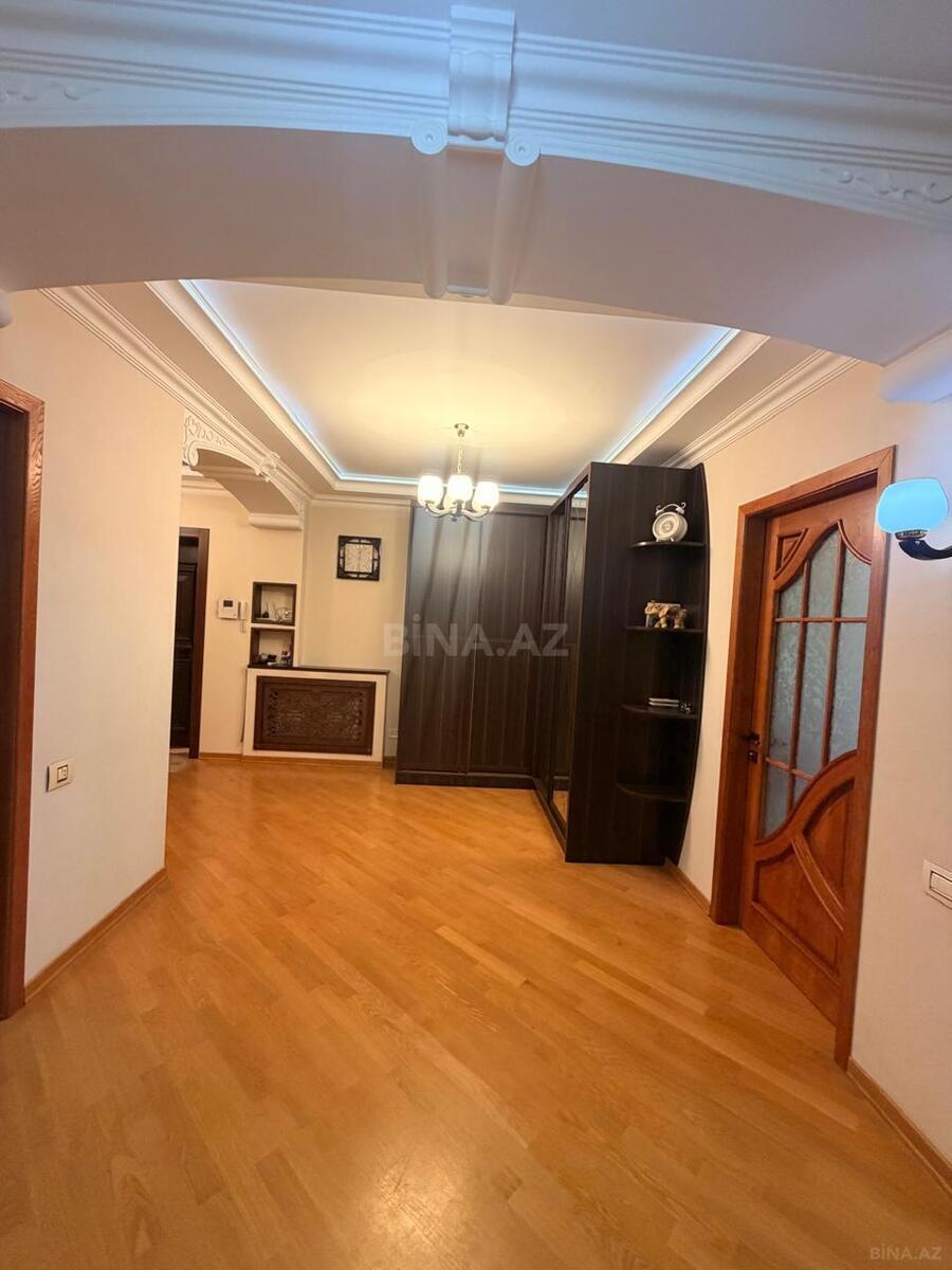 3 otaqlı Yeni tikili, Xırdalan