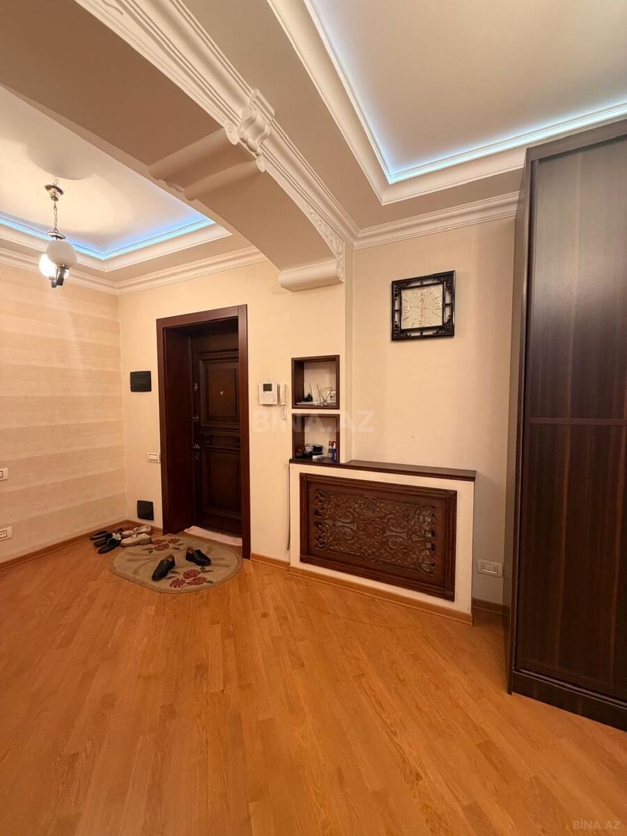 3 otaqlı Yeni tikili, Xırdalan