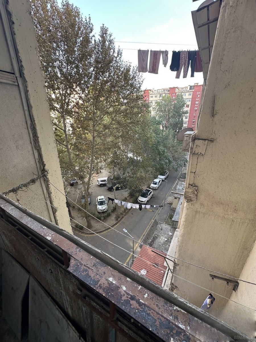 1 otaqlı Köhnə tikili, İnşaatçılar m., Bakı