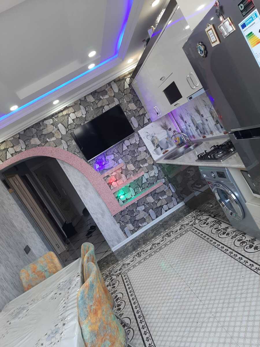 2 otaqlı Köhnə tikili, Əhmədli m., Bakı