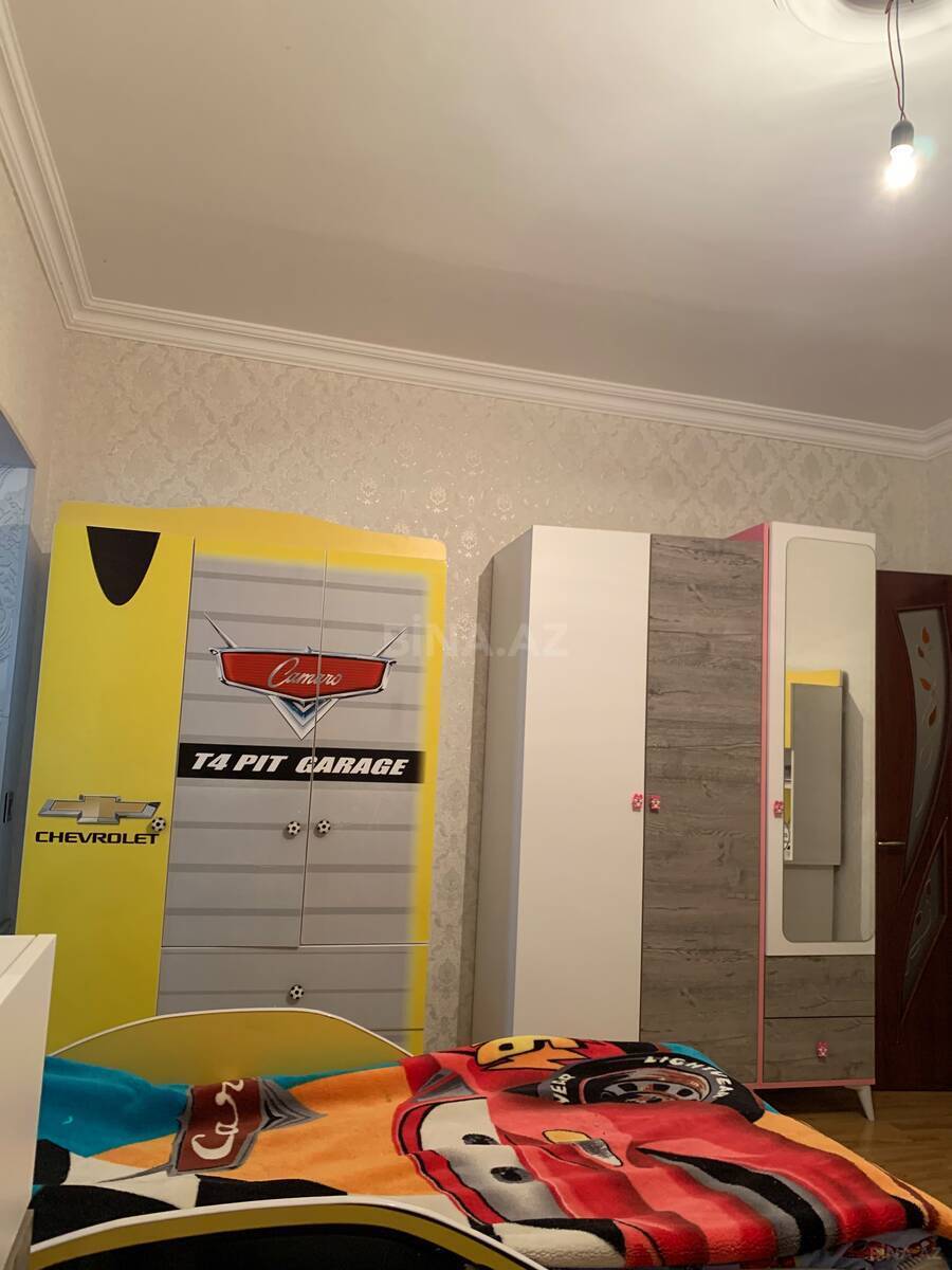 3 otaqlı Köhnə tikili, Neftçilər m., Bakı