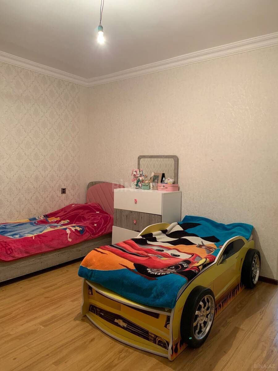 3 otaqlı Köhnə tikili, Neftçilər m., Bakı