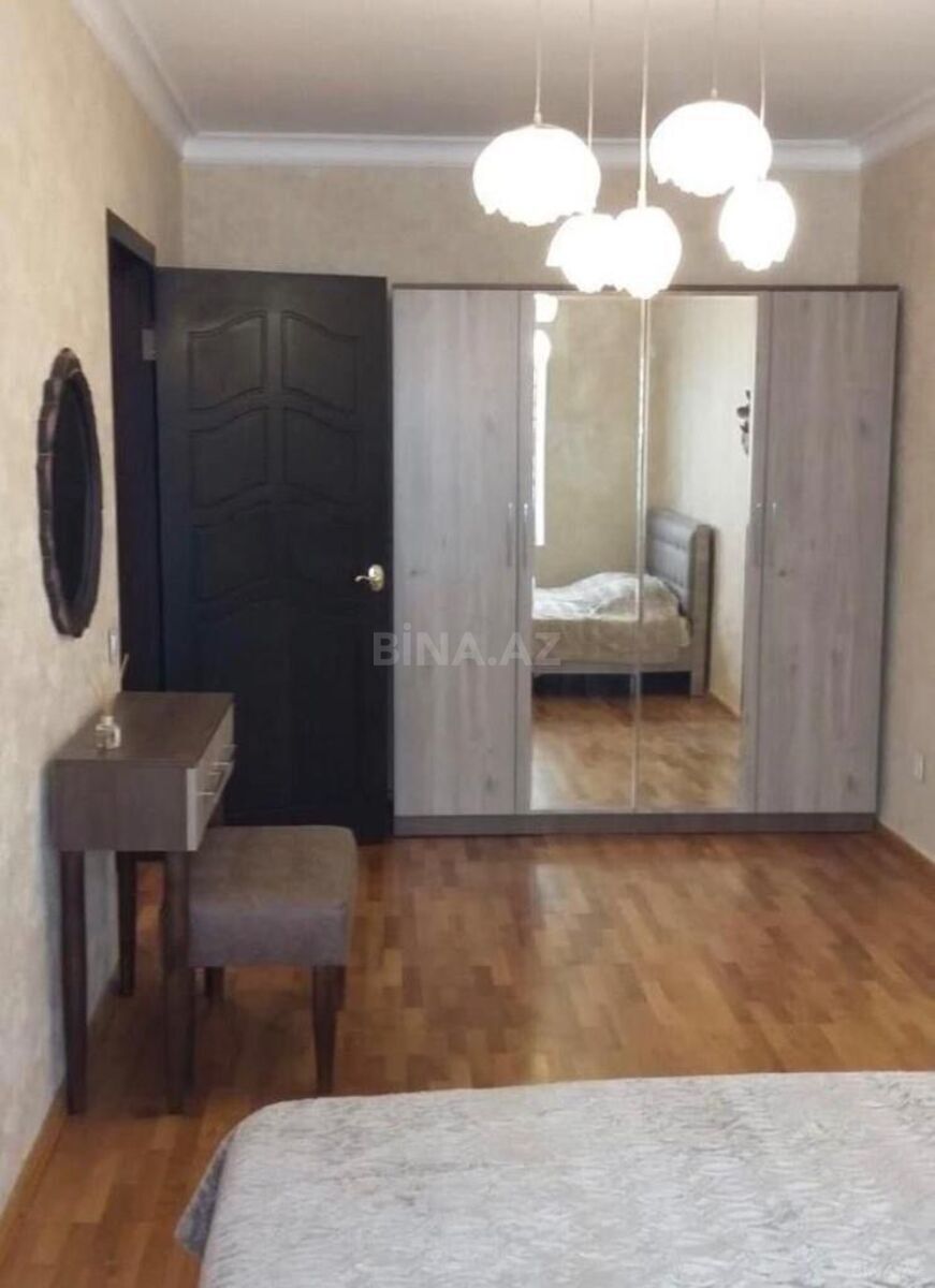 2 otaqlı Köhnə tikili, 28 May m., Bakı