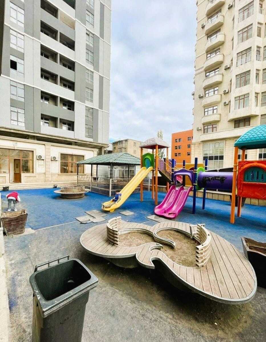 3 otaqlı Yeni tikili, İnşaatçılar m., Bakı