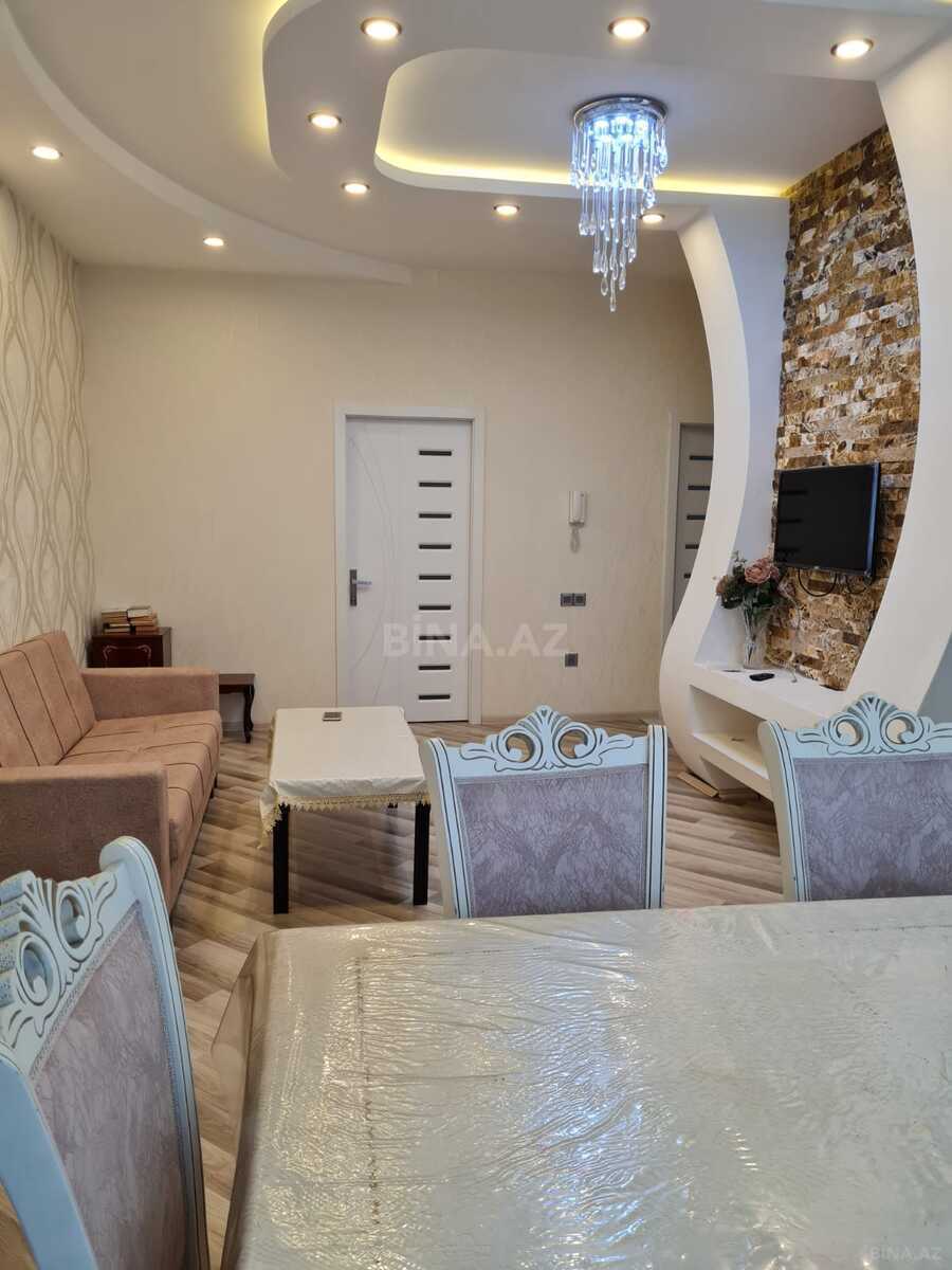 3 otaqlı Köhnə tikili, 28 May m., Bakı
