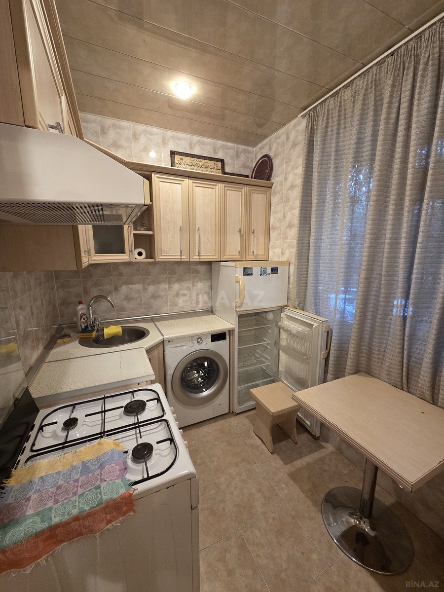 2 otaqlı Köhnə tikili, Azadlıq Prospekti m., Bakı