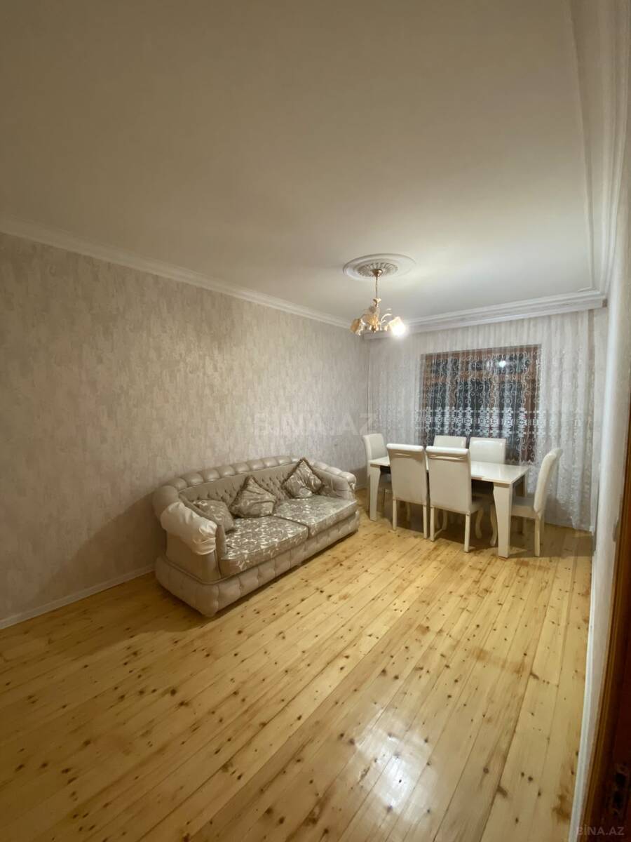 3 otaqlı Köhnə tikili, Qaraçuxur q., Bakı