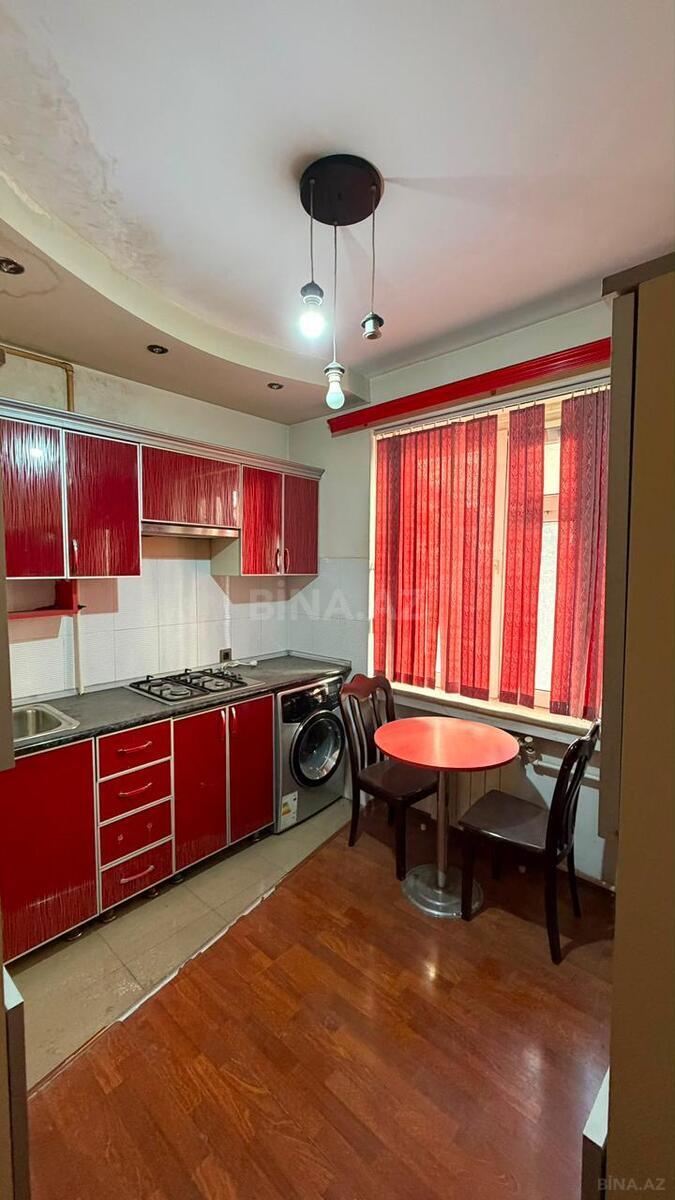 2 otaqlı Köhnə tikili, Xətai r., Bakı