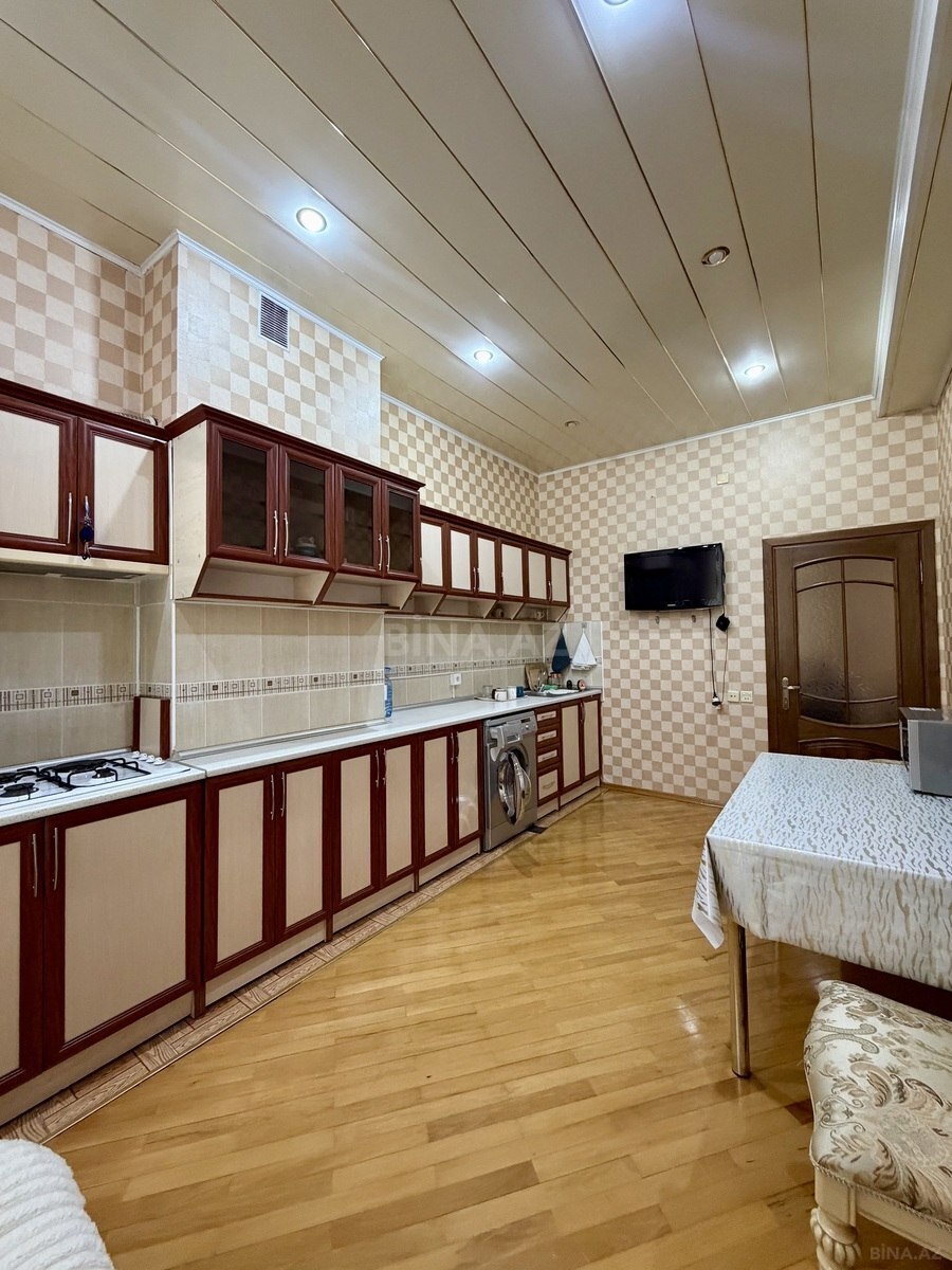 3 otaqlı Yeni tikili, Memar Əcəmi m., Bakı