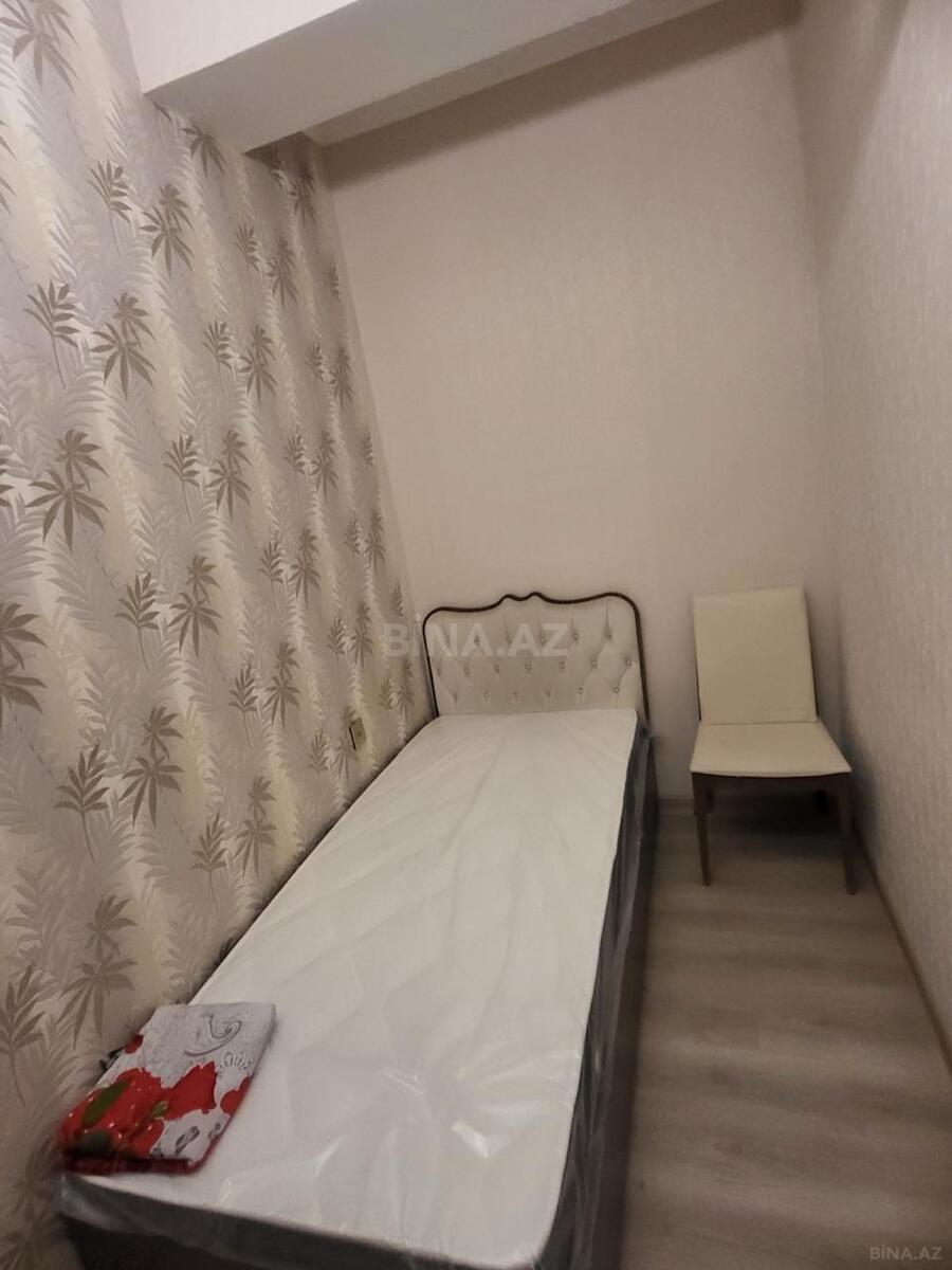 3 otaqlı Yeni tikili, Xırdalan