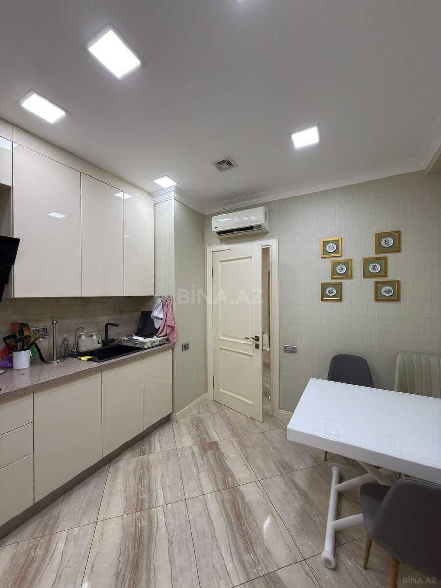3 otaqlı Yeni tikili, 28 May m., Bakı