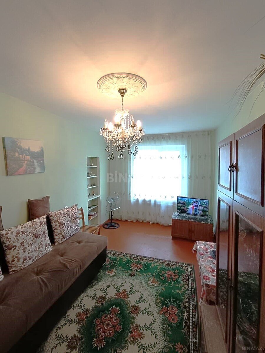 3 otaqlı Köhnə tikili, Elmlər Akademiyası m., Bakı