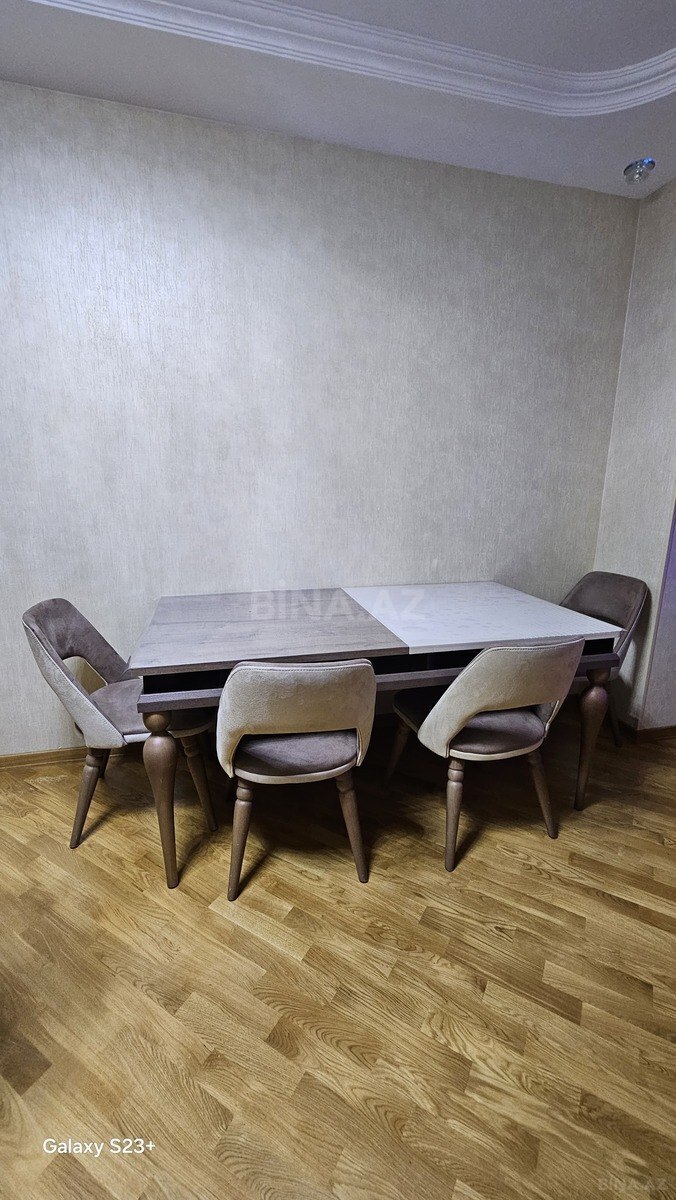 3 otaqlı Köhnə tikili, Həzi Aslanov m., Bakı