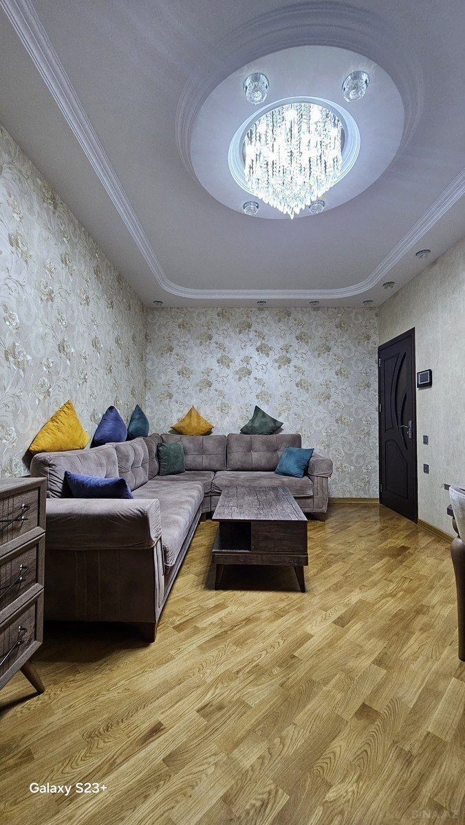 3 otaqlı Köhnə tikili, Həzi Aslanov m., Bakı