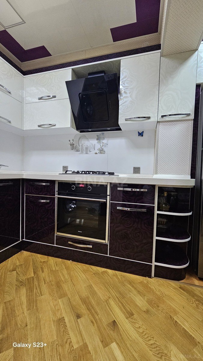 3 otaqlı Köhnə tikili, Həzi Aslanov m., Bakı