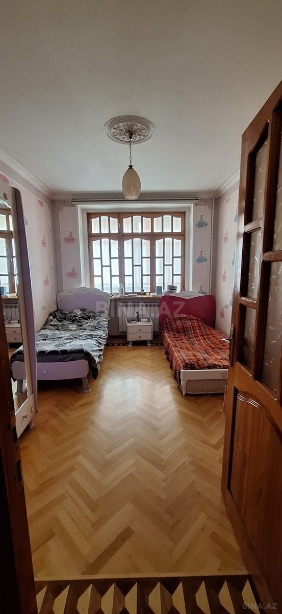 4 otaqlı Köhnə tikili, Həzi Aslanov m., Bakı