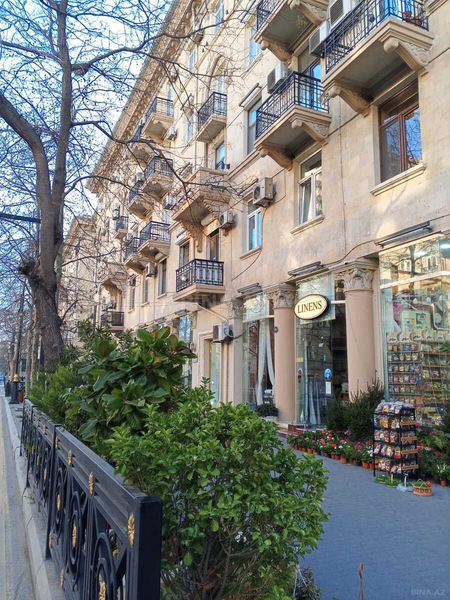 1 otaqlı Köhnə tikili, Nizami m., Bakı