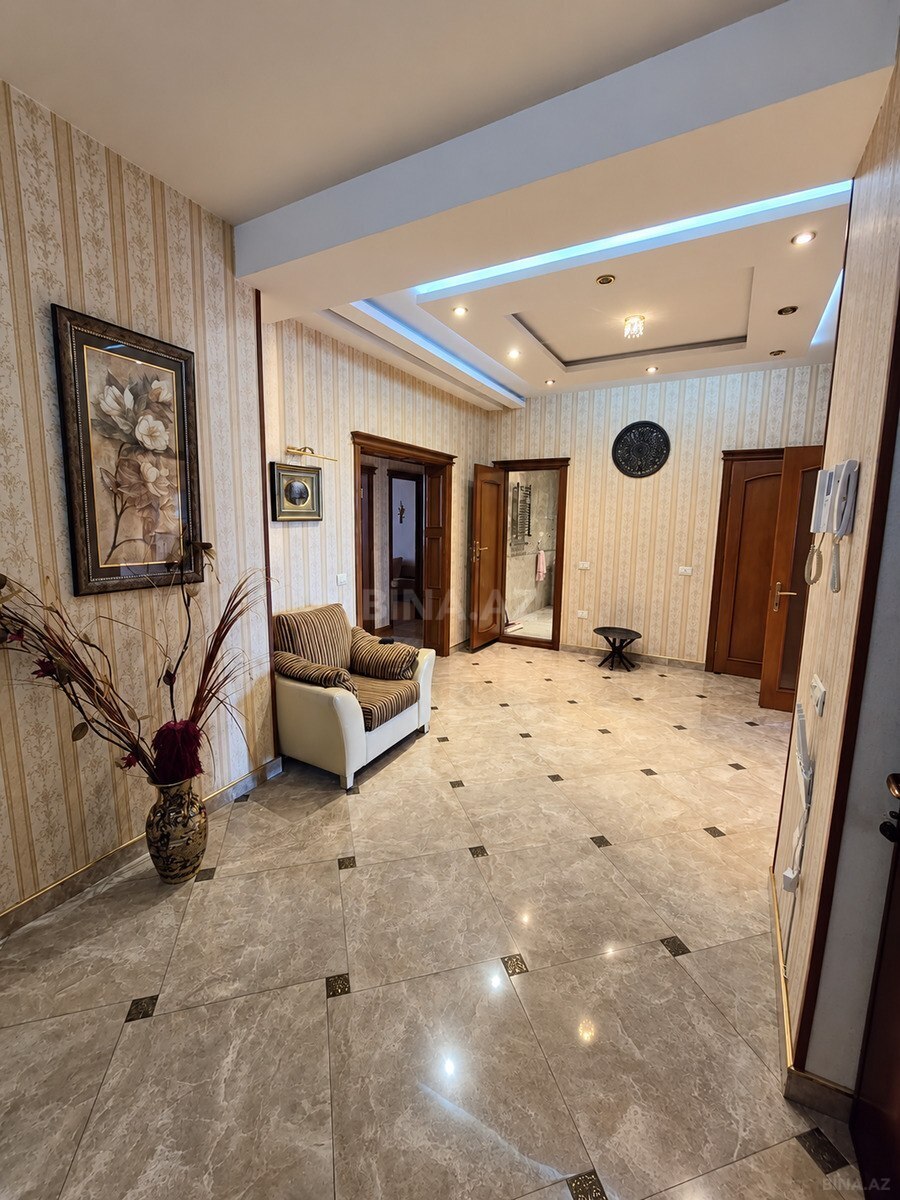 3 otaqlı Yeni tikili, 28 May m., Bakı