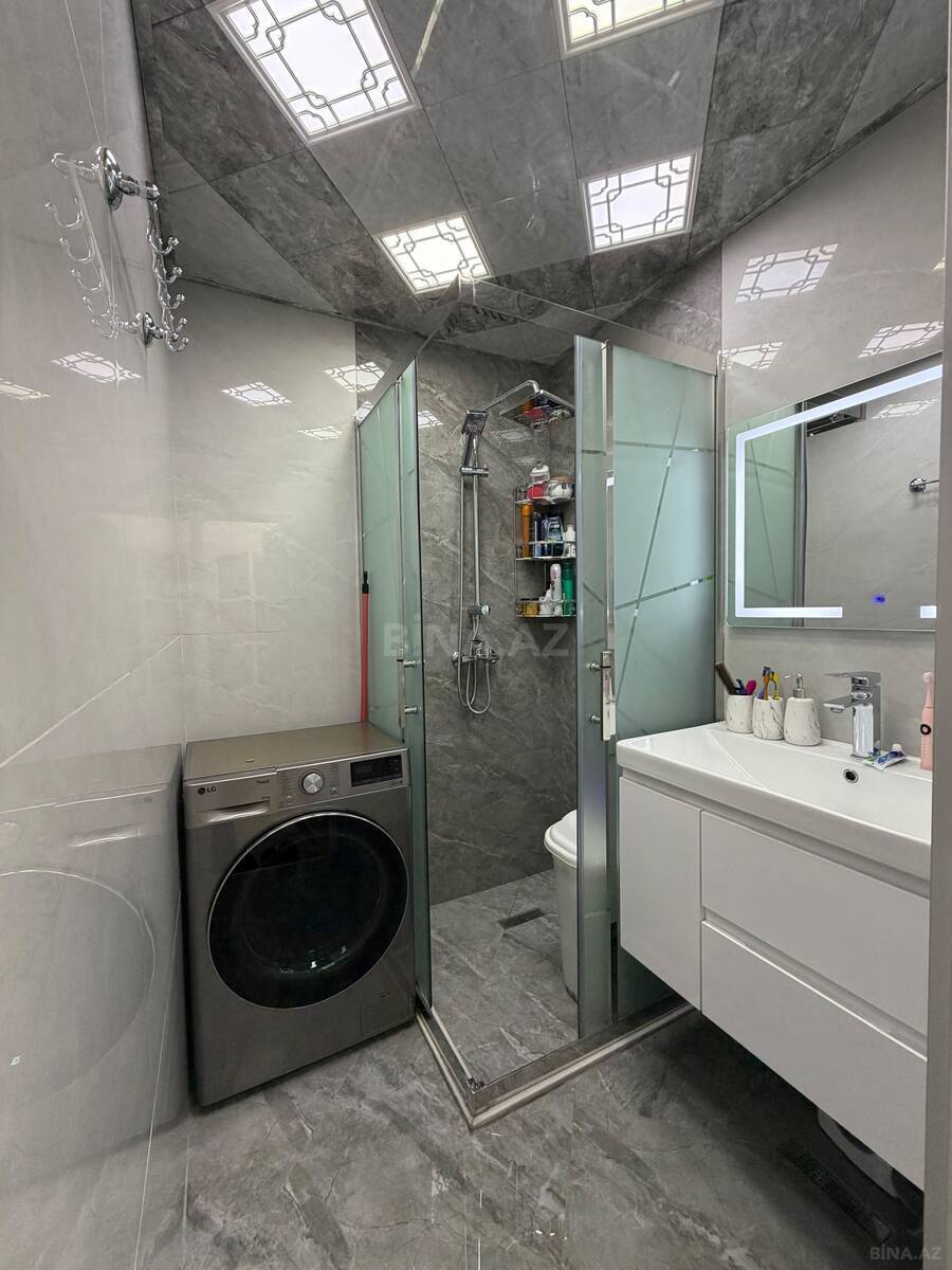 3 otaqlı Köhnə tikili, Memar Əcəmi m., Bakı