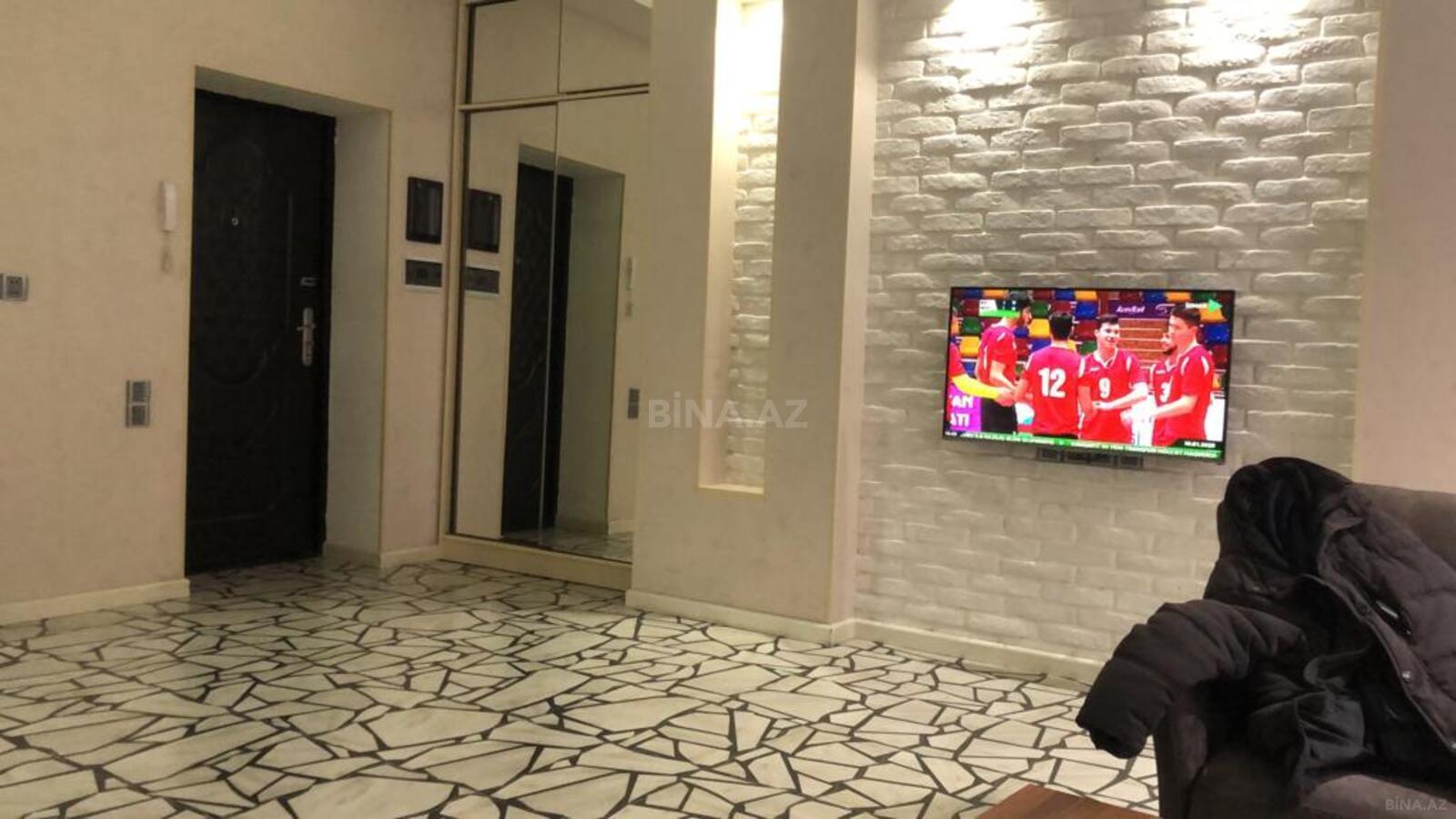 3 otaqlı Yeni tikili, Şah İsmayıl Xətai m., Bakı