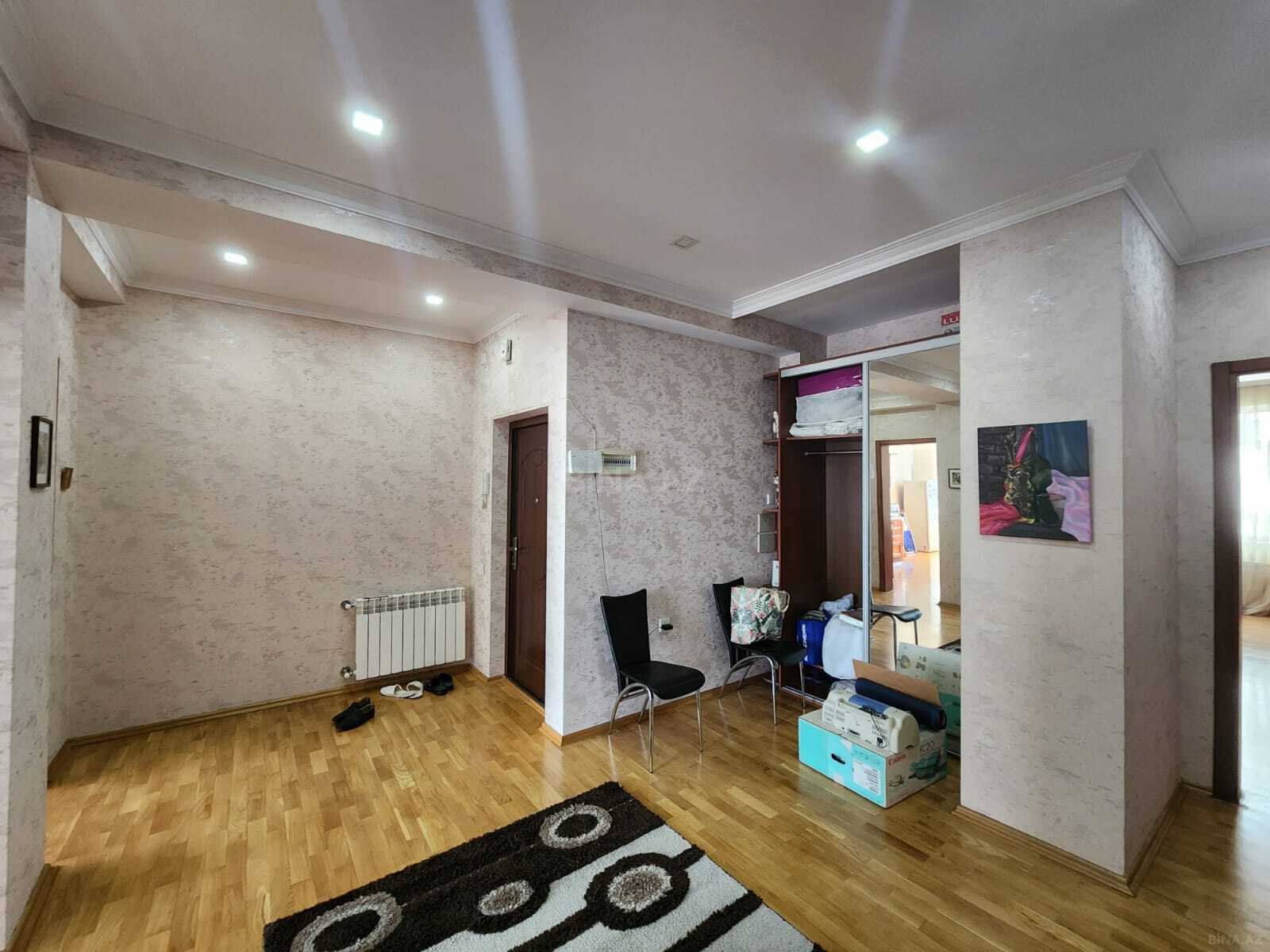 3 otaqlı Yeni tikili, Nizami m., Bakı