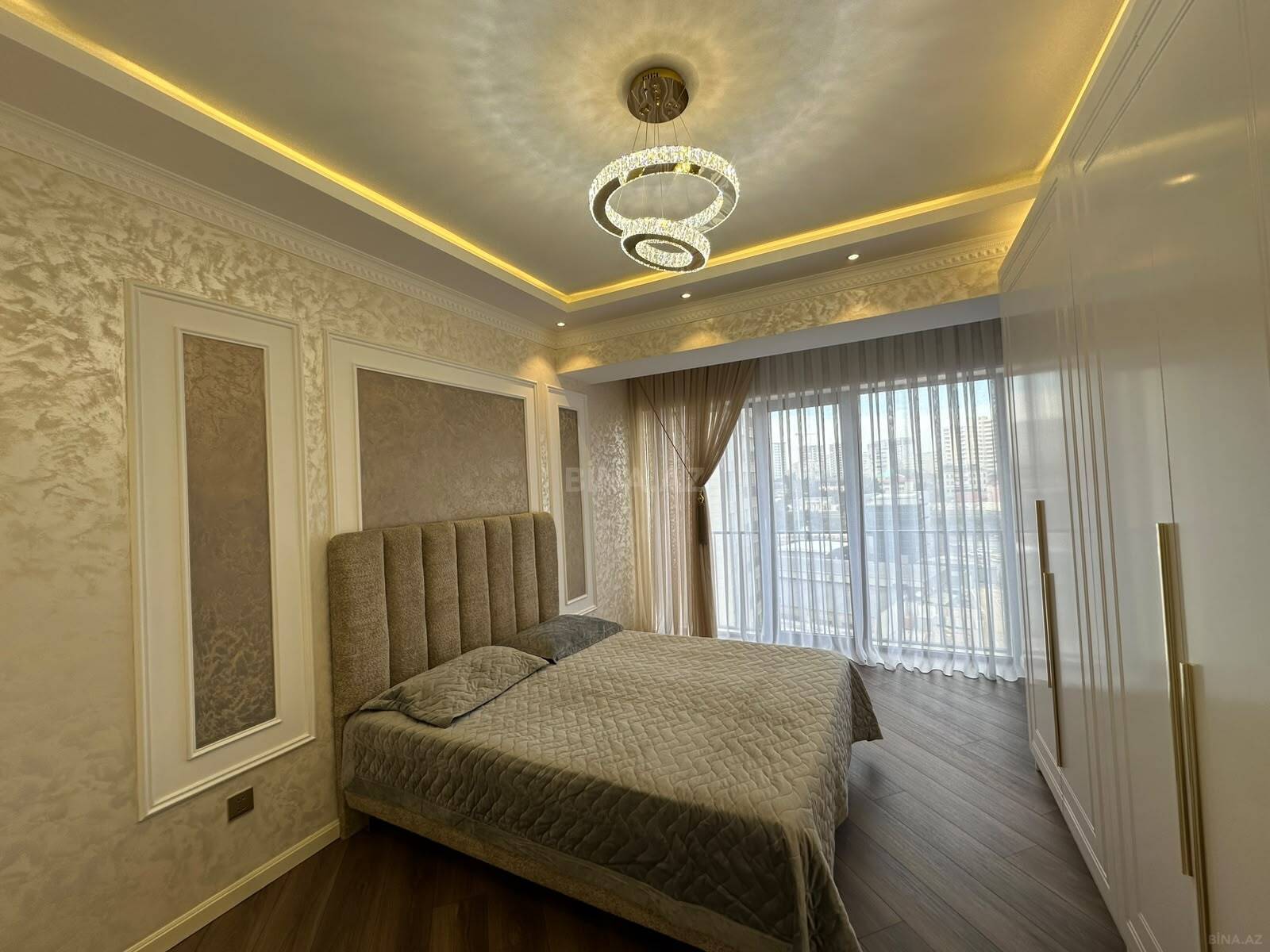 4 otaqlı Yeni tikili, Şah İsmayıl Xətai m., Bakı