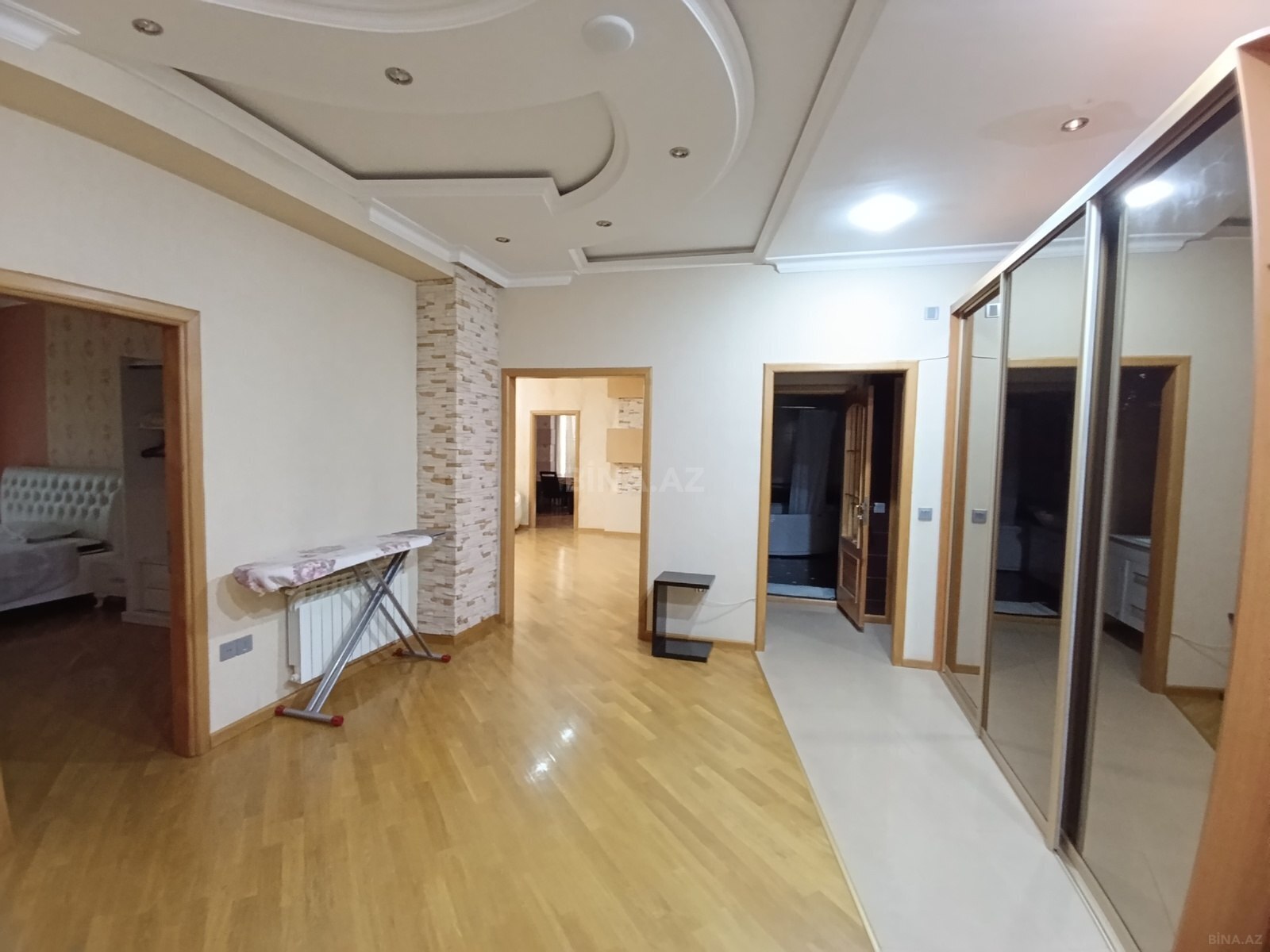 3 otaqlı Yeni tikili, Nizami m., Bakı