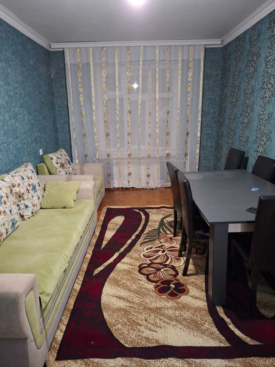 2 otaqlı Köhnə tikili, Əhmədli m., Bakı